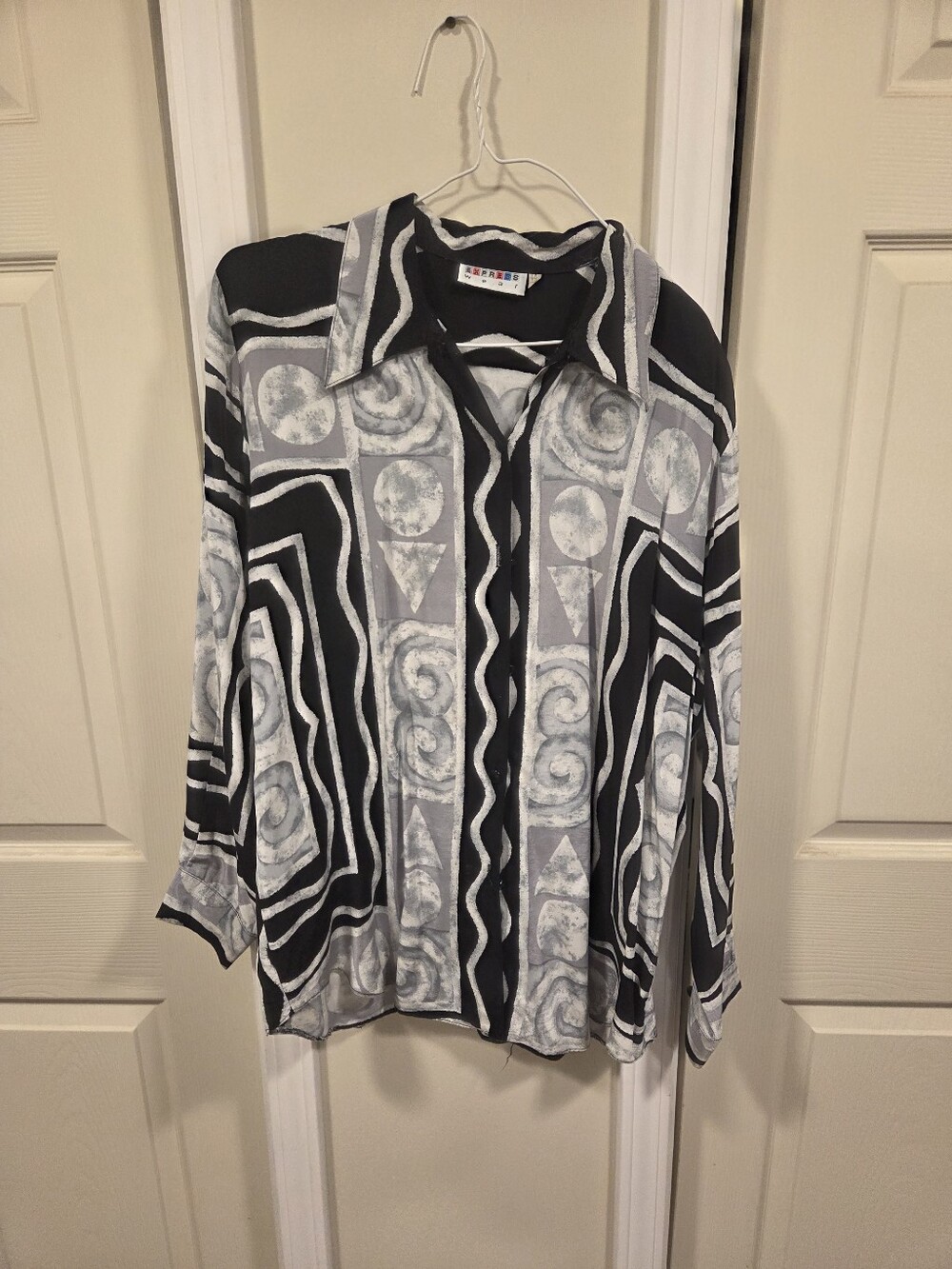 Express Black and Gray Geometric Button-Down Shirt